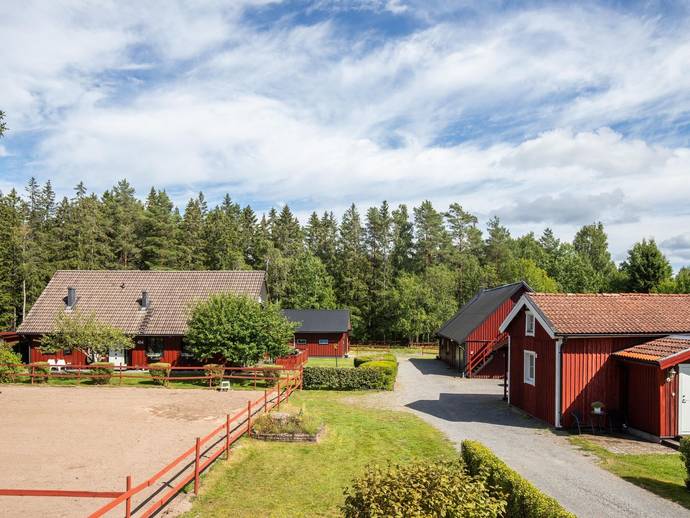 6 rok · 147 m² · Linnebäck 454 & 452