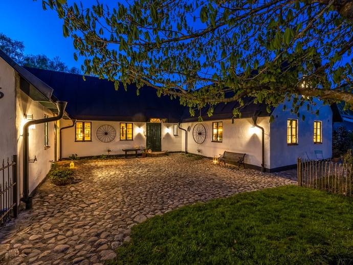 7 rok · 228 m² · Hjortstigen 6