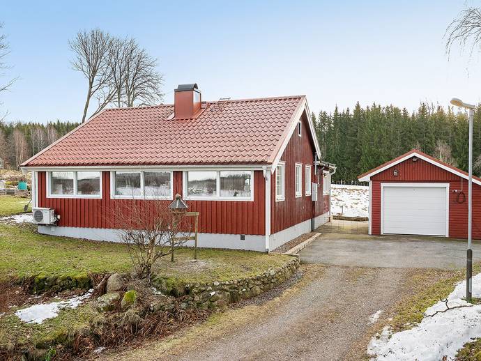 4 rok · 100 m² · Knutsbol 122