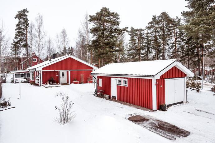 4 rok · 111 m² · Snickarvägen 2