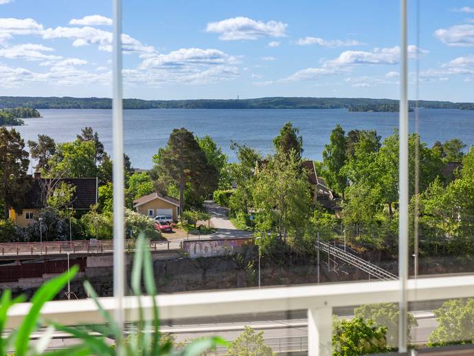 3 rok · 75,5 m² · Furuhällsvägen 4, 4 tr