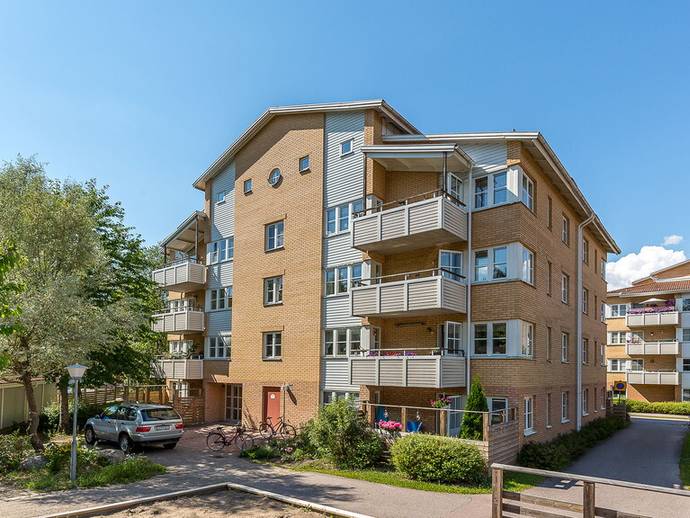 2 rok · 65,5 m² · Västgötaresan 93