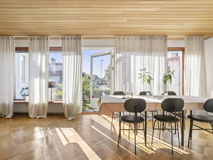 4 rok · 127 m² · Olof von Dalins väg 8A