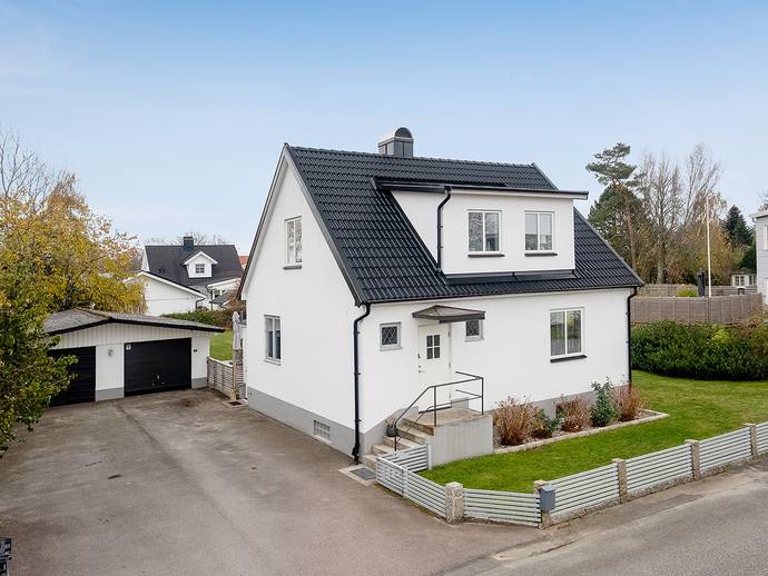 4 rok · 100 m² · Villagatan 3