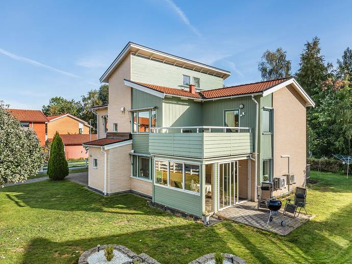 3 rok · 86,5 m² · Ryttarstigen 19A