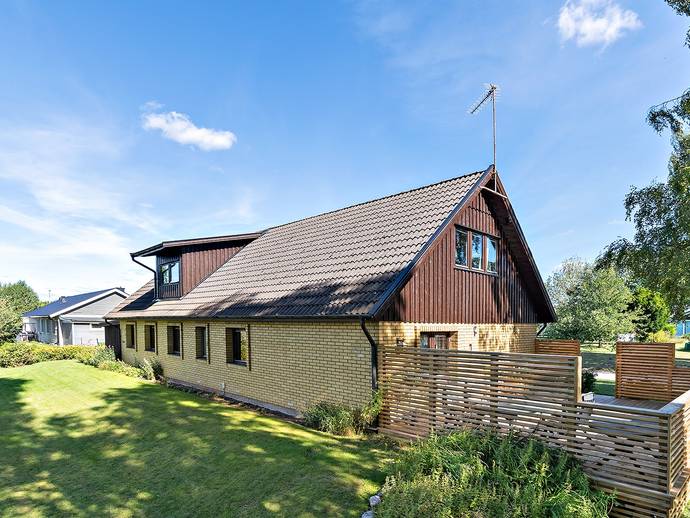 8 rok · 190 m² · Spinnrocksvägen 4