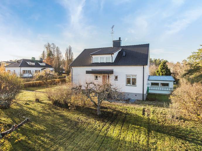 7 rok · 147 m² · Brännings gata 3