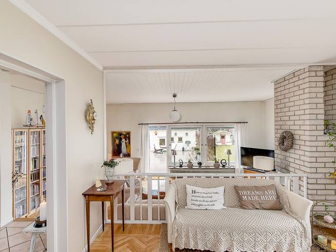 8 rok · 168 m² · Mälarhöjdsvägen 8