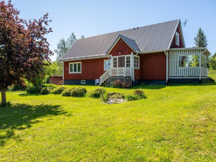 6 rok · 168 m² · Kyrkvägen 13