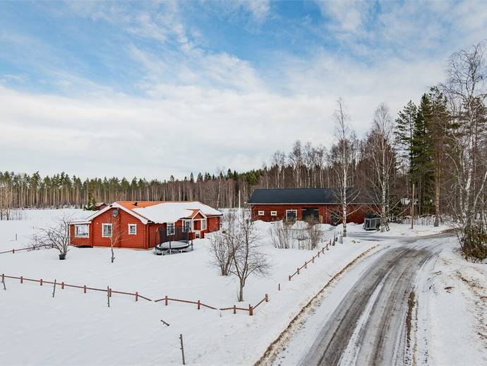 3 rok · 105 m² · Långbovägen 12