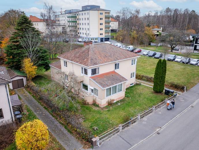9 rok · 250 m² · Röingegatan 41