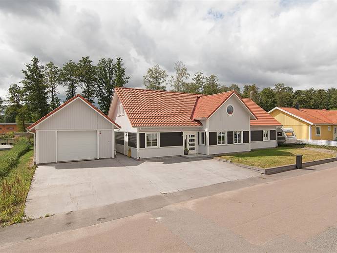 7 rok · 224 m² · Hästskovägen 23