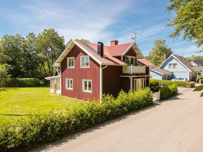 6 rok · 100 m² · Badhusgatan 12