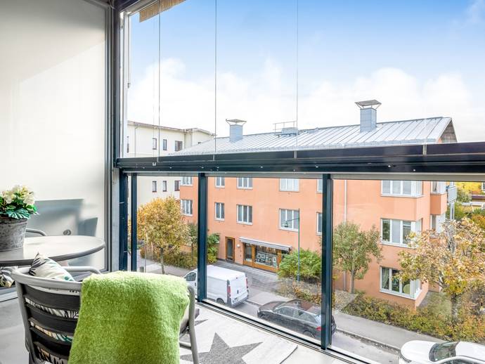 2 rok · 62 m² · Mörbyvägen 14, 3 tr