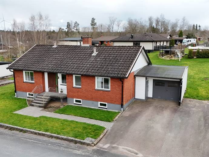 8 rok · 91 m² · Aspvägen 4