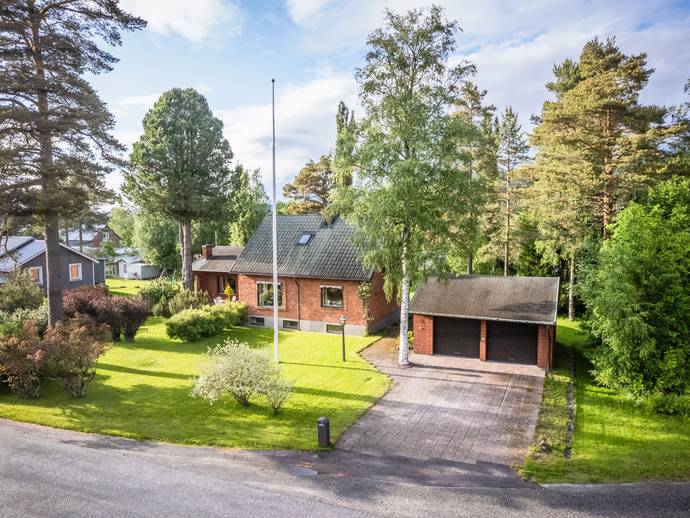 144 m² · Skogsvägen 4
