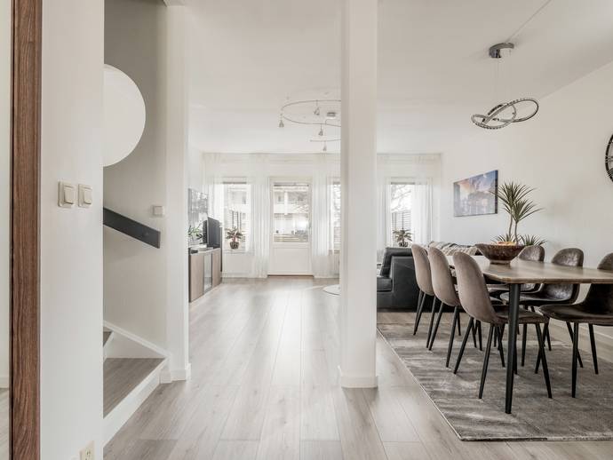 3 rok · 96 m² · Rosenbloms väg 43