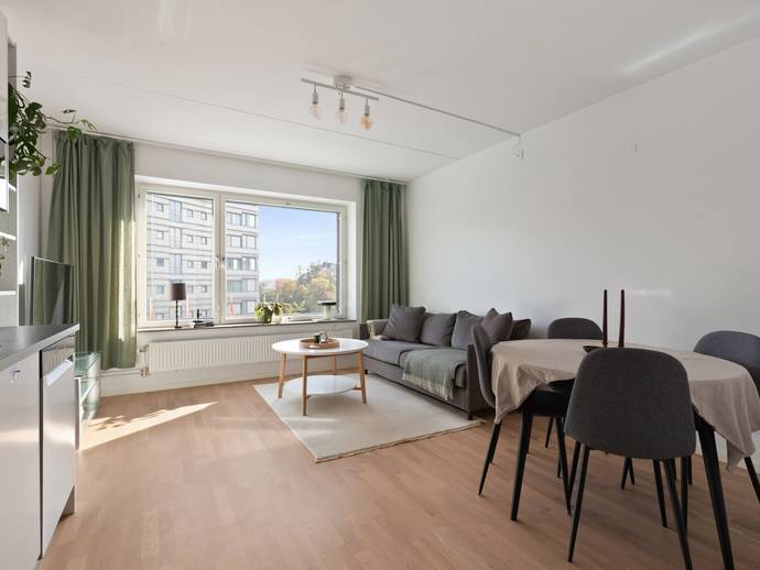 2 rok · 40 m² · Råsundavägen 172