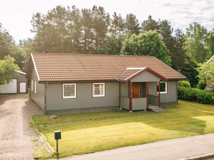 4 rok · 100 m² · Älgaråsvägen 9