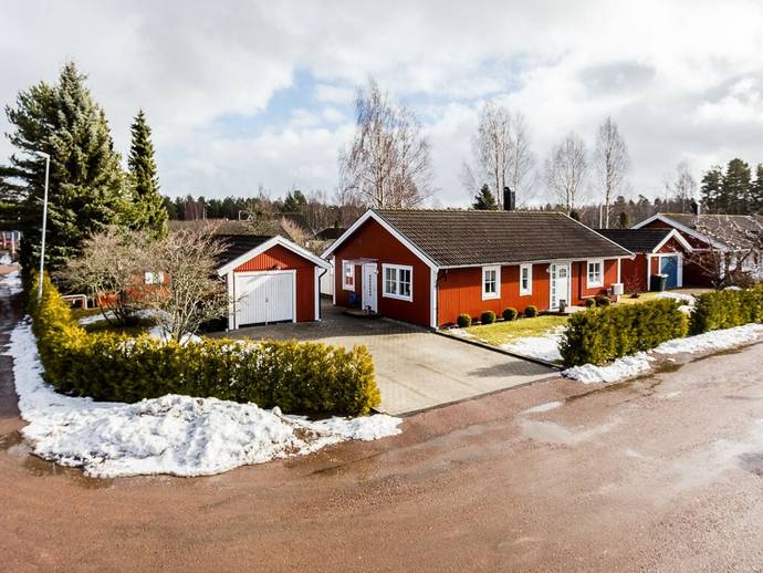 4 rok · 91 m² · Fältspatvägen 1