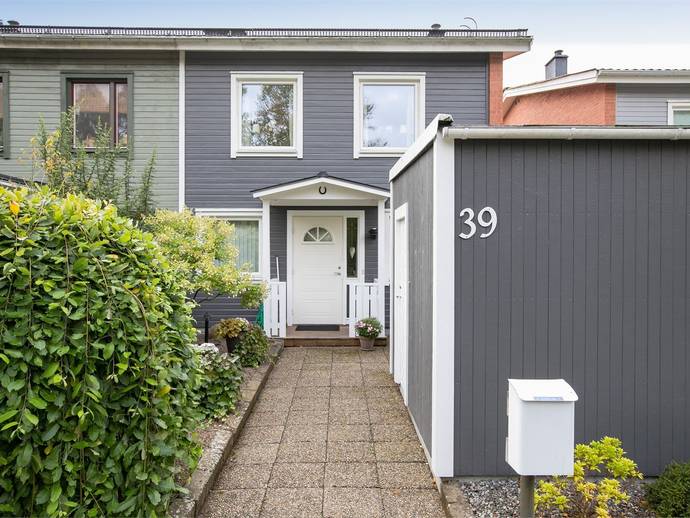 4 rok · 122 m² · Hyllebärsvägen 39