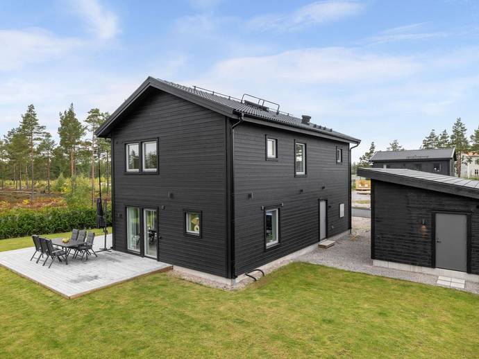 6 rok · 150 m² · Ängsgatan 2