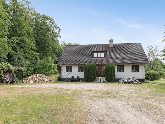 7 rok · 170 m² · Hästhult 5293
