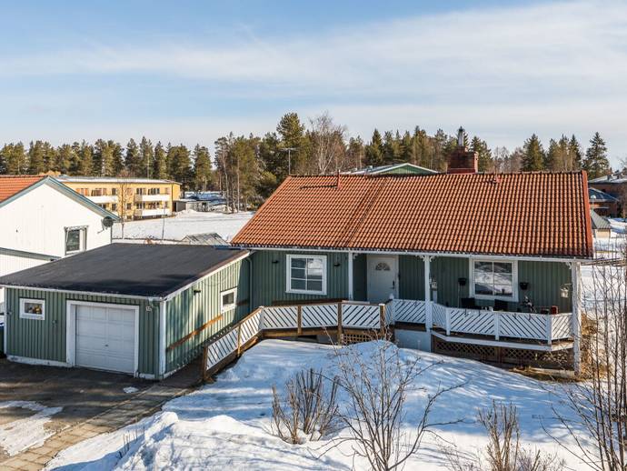 3 rok · 83 m² · Snickargatan 10