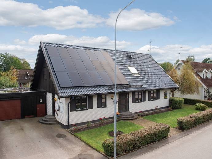 6 rok · 162 m² · Blåbärsvägen 4
