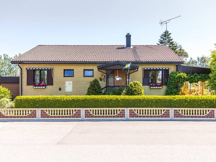 8 rok · 100 m² · Signilds väg 17