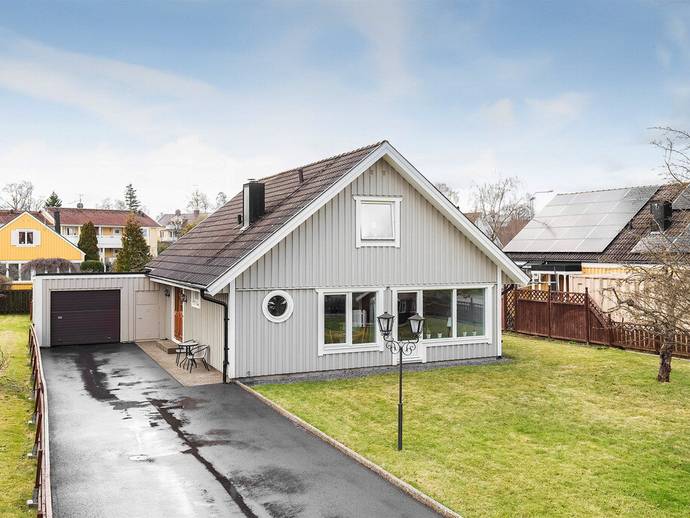 6 rok · 127 m² · Pampusvägen 103