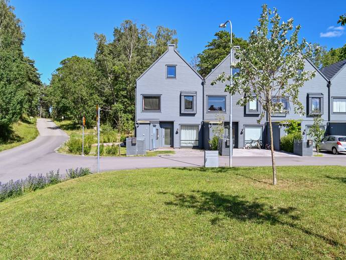 6 rok · 148 m² · Oppgårdsvägen 60