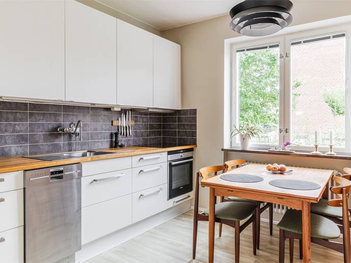 1 rok · 38 m² · Lagerbrings väg 5A