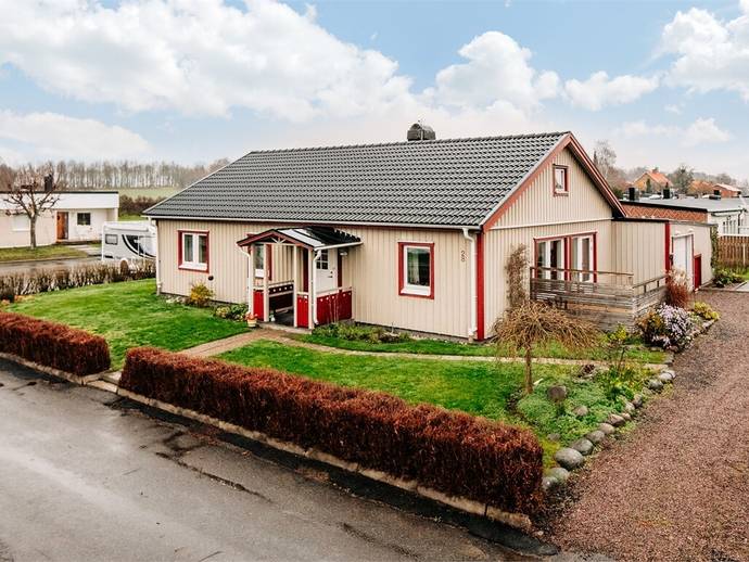 6 rok · 106 m² · Brunnsvägen 28