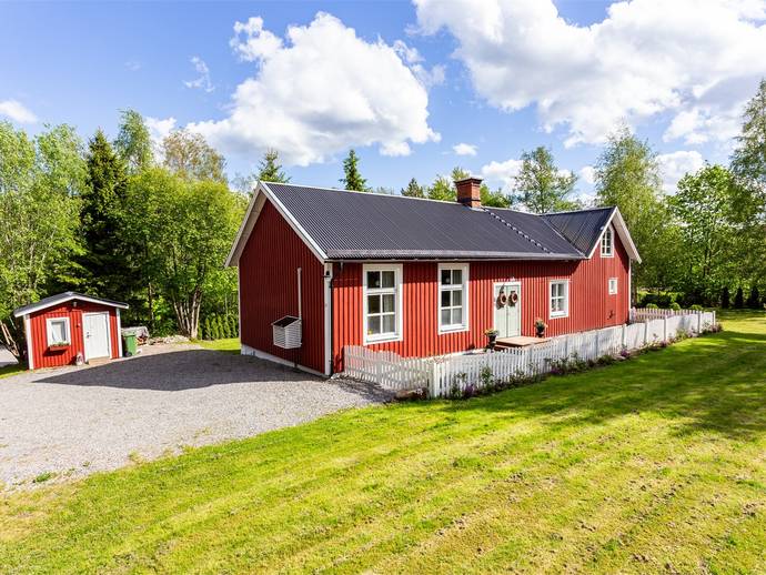 3 rok · 122 m² · Byvägen 2
