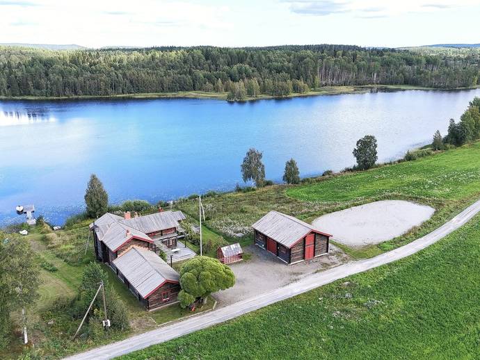 7 rok · 220 m² · Vike 417