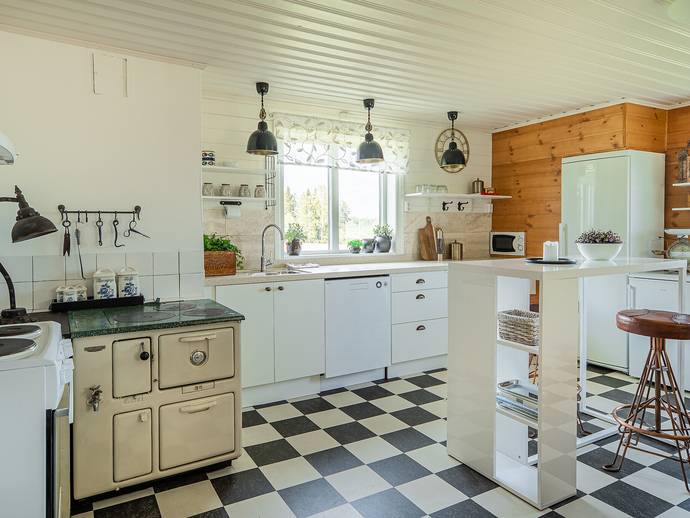4 rok · 145 m² · Eldsmark 123