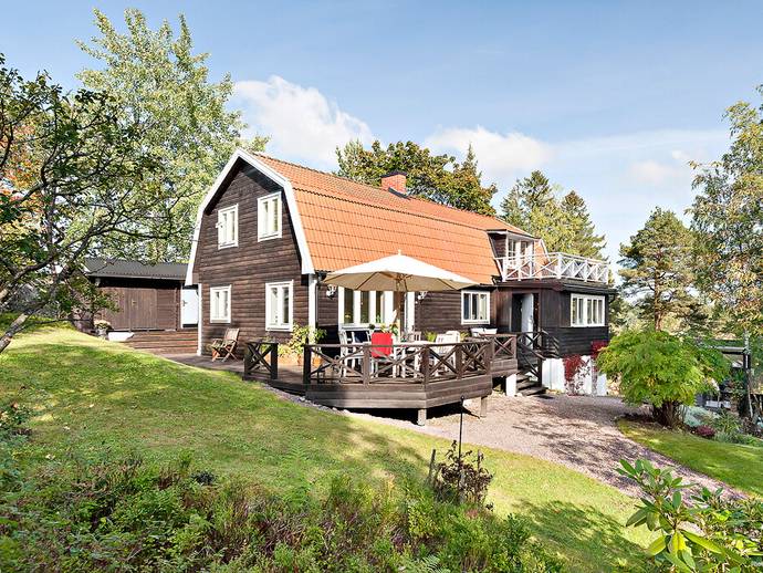 4 rok · 144 m² · Hasselbacken 15