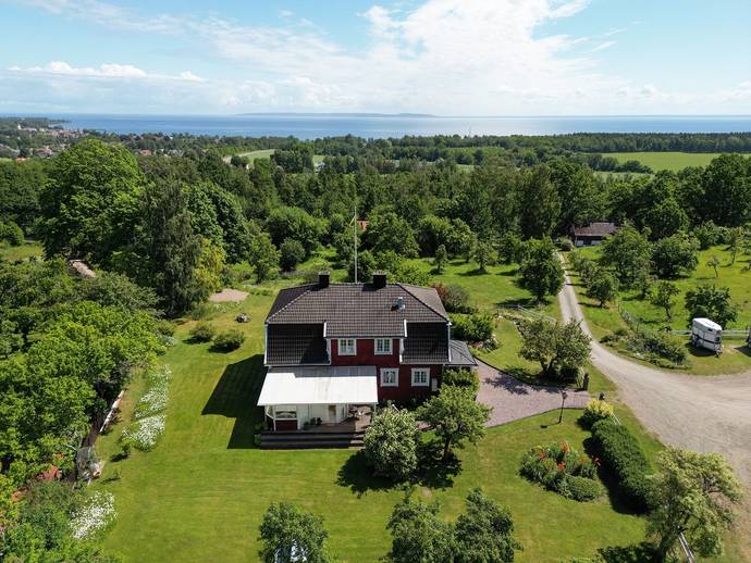 8 rok · 180 m² · Borrbäckstorp Solbacka 1