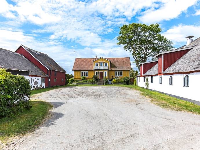 8 rok · 200 m² · Hälleviksvägen 312