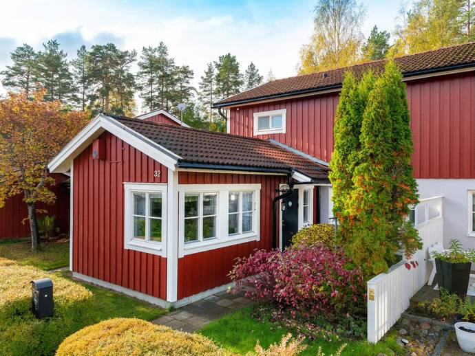 4 rok · 119 m² · Knektslättsvägen 32