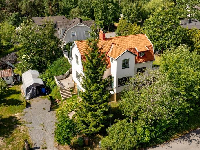 6 rok · 178 m² · Aspvägen 17A