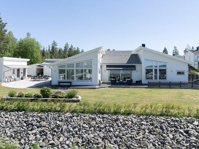 5 rok · 131 m² · Vaktpoststigen 15