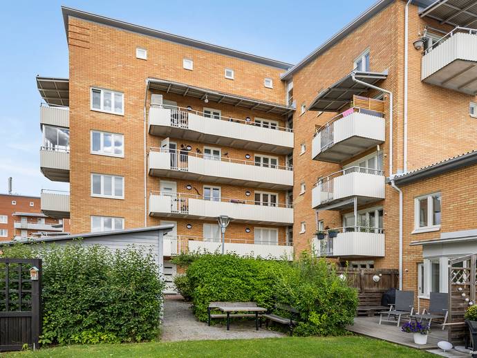 2 rok · 65 m² · Fannagatan 30 D
