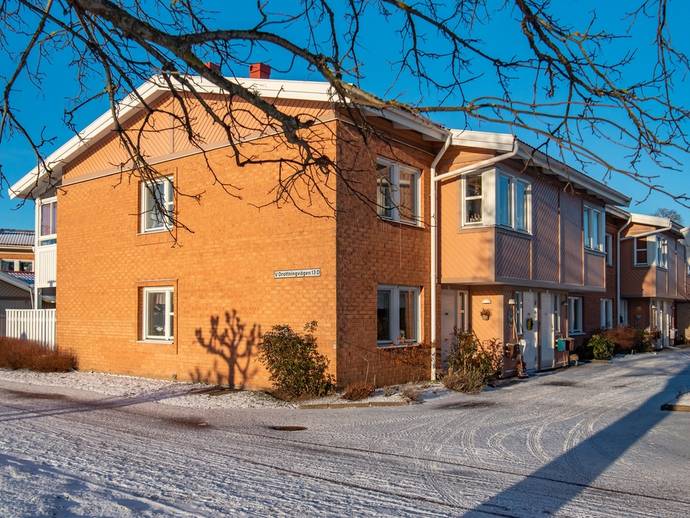 2 rok · 61 m² · Västra Drottningvägen 13 DD