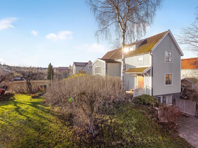 8 rok · 138 m² · Kvarnstugvägen 14
