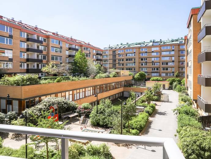 3 rok · 77 m² · Viktoriagatan 38