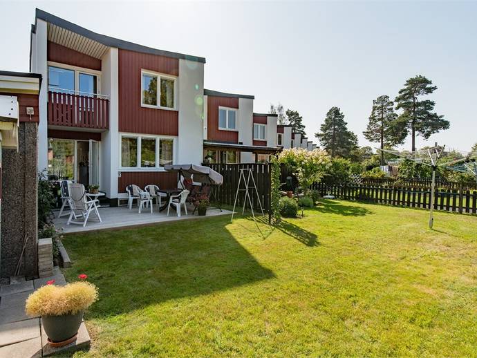 4 rok · 107 m² · Älgstigen 17A