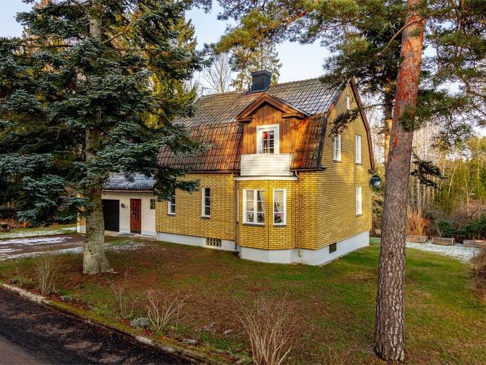 6 rok · 128 m² · Gåsamålavägen 5
