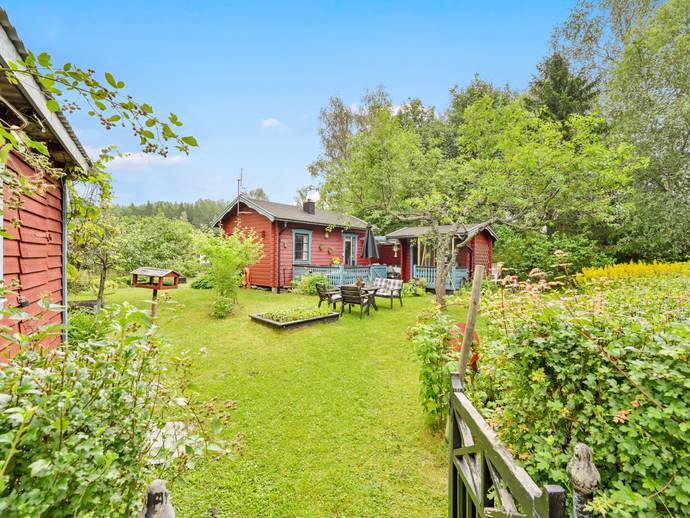 2 rok · 22 m² · Vaxmyra kolonistuga nr 81